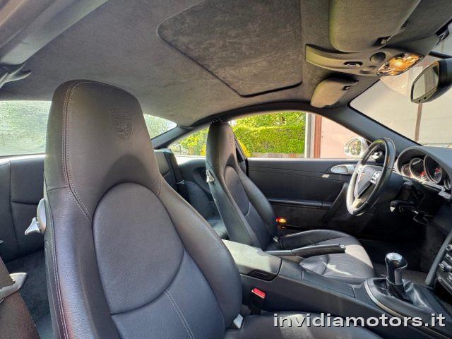 PORSCHE 997 Carrera 4 Coupé MANUAL GEAR