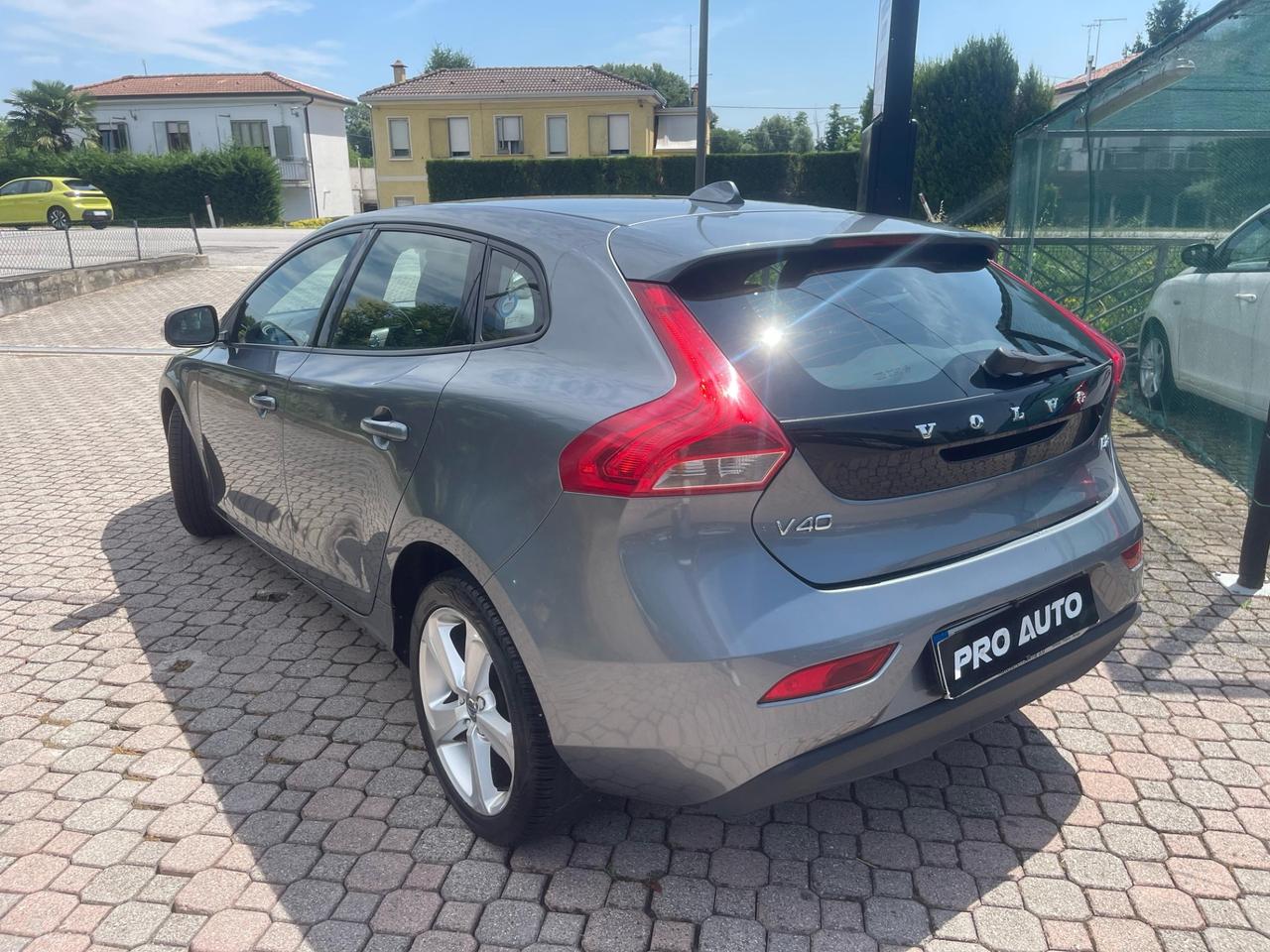 Volvo V40 D2 1.6 Momentum