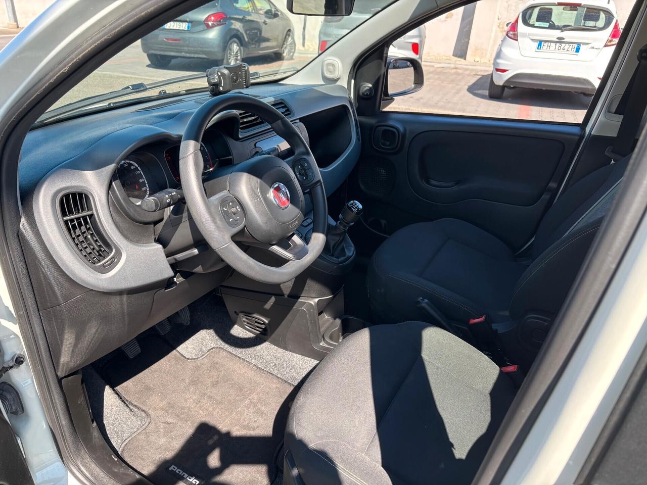Fiat Panda 1.0 City Cross HYBRID