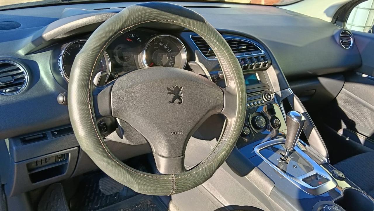 Peugeot 3008 1.6 HDi 112CV cambio robotizzato Tecno