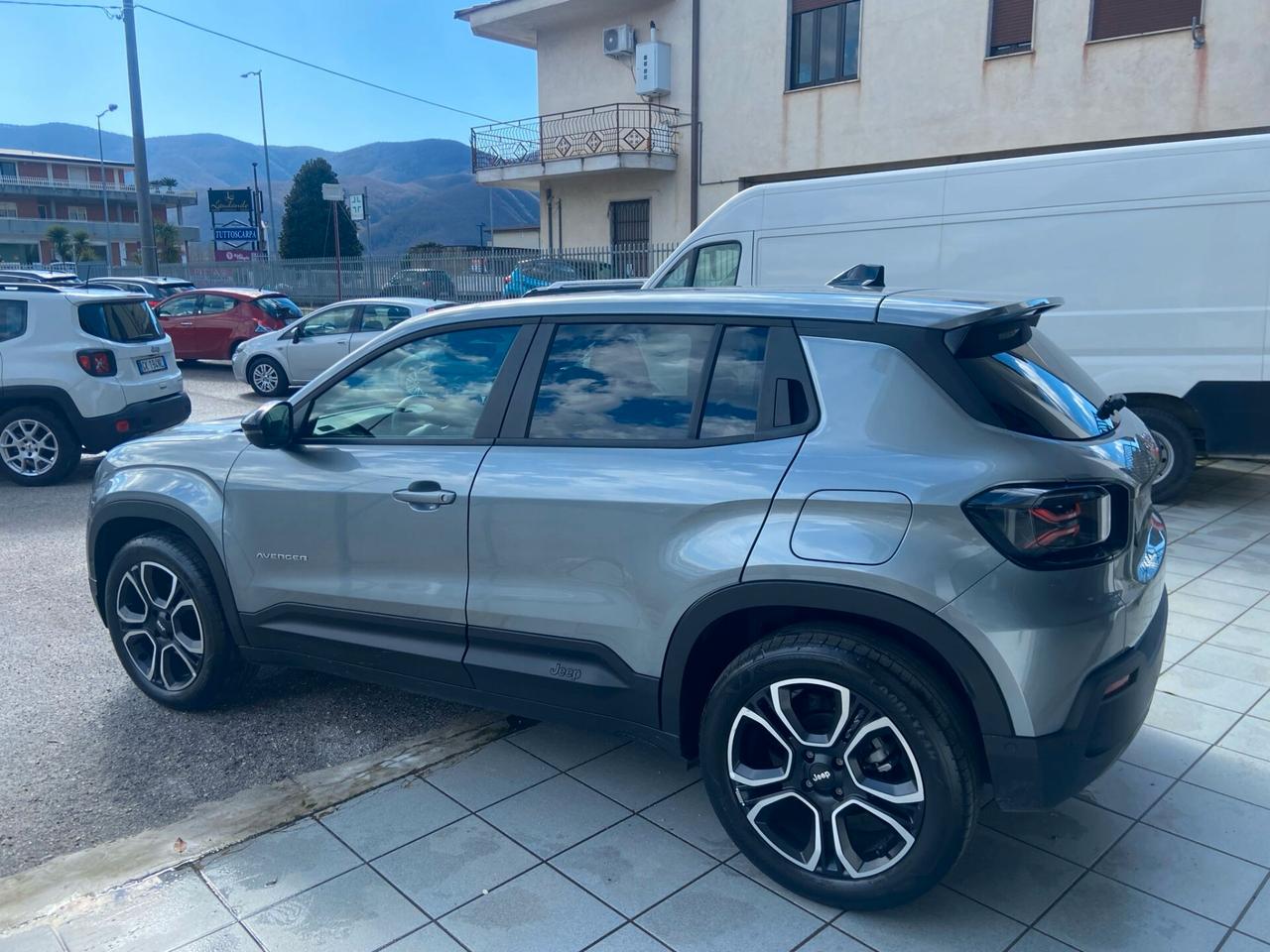 Jeep Avenger 1.2 Turbo 100 CV Summit 2025