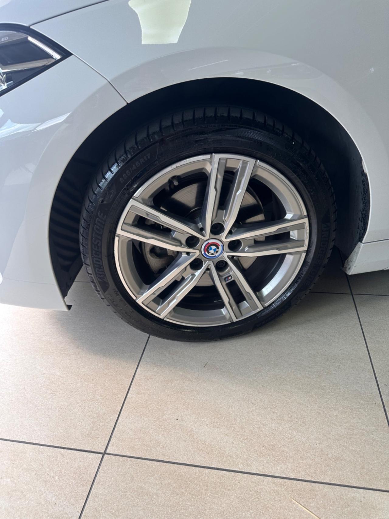 Bmw 118 118d 5p. Msport