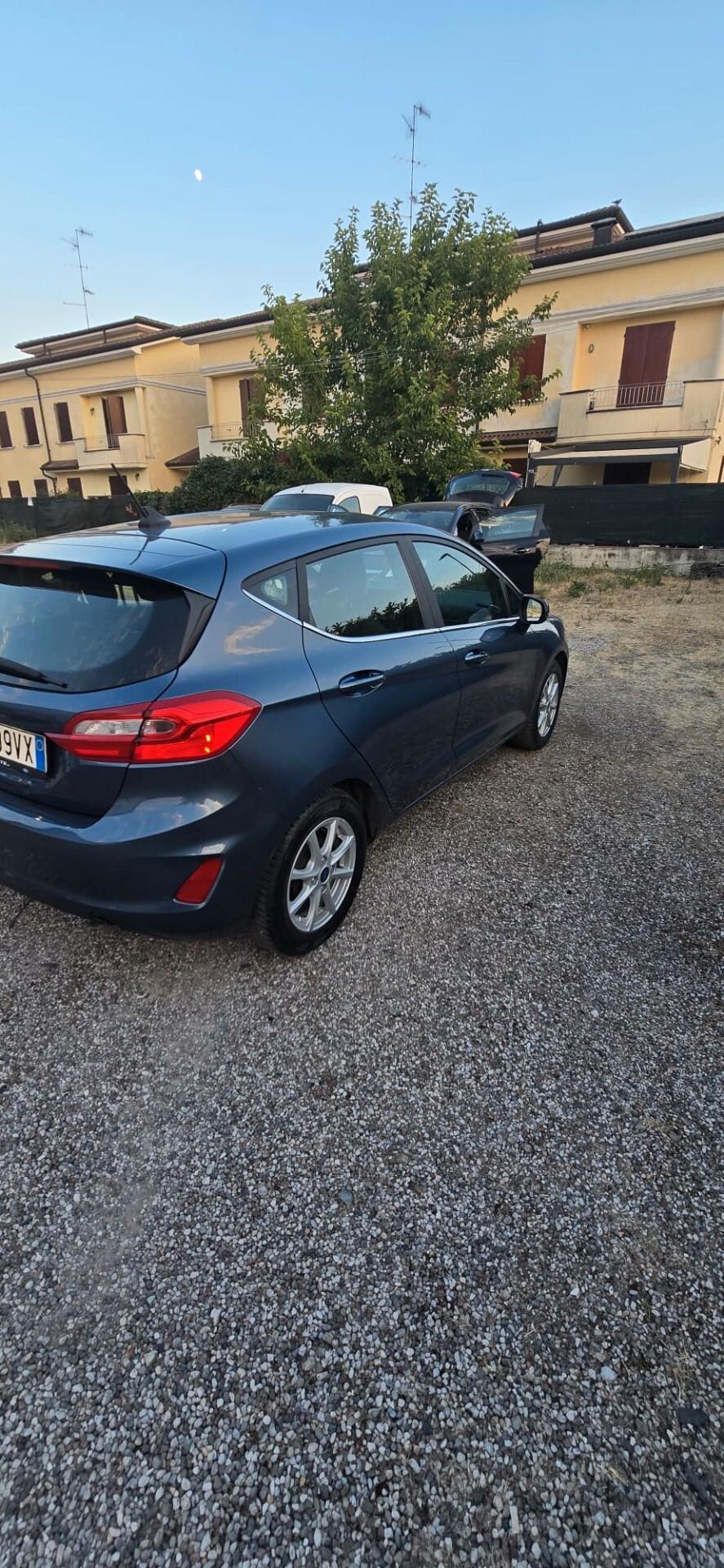 Ford Fiesta 1.1 75 CV GPL 5 porte Plus