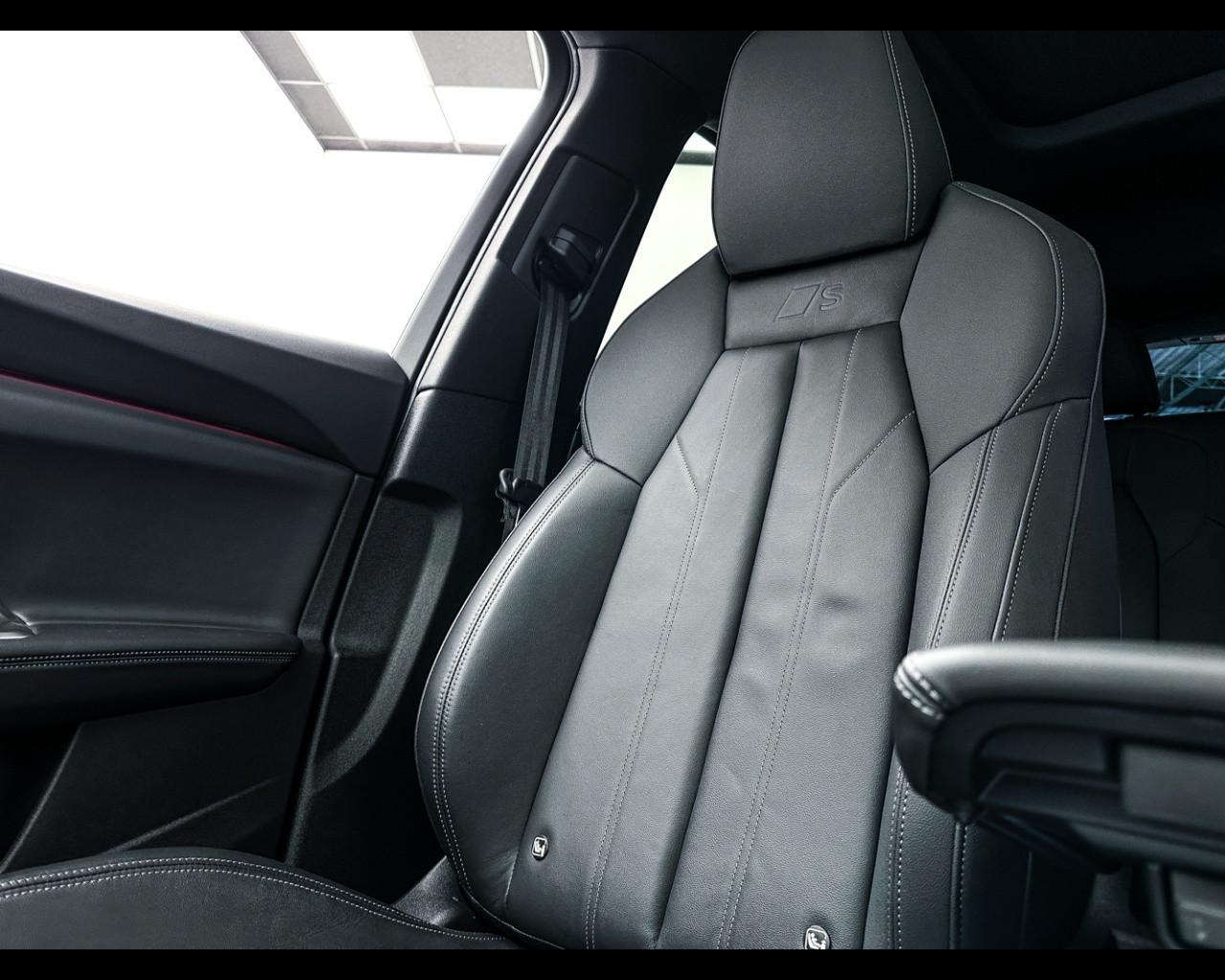 AUDI Q5 3ª serie - Q5 SPB TDI 150 kW mHEV+ S tronic quattro S line edition