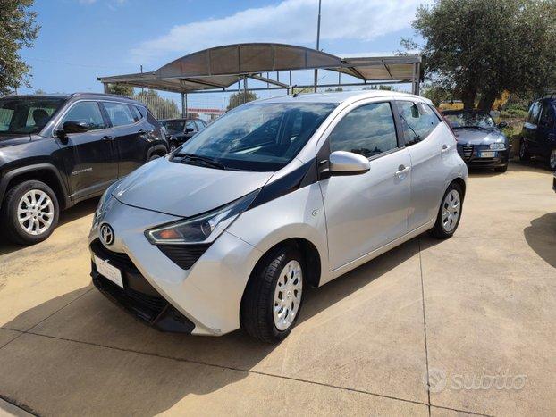 Toyota Aygo 1.0 72 cv X-business