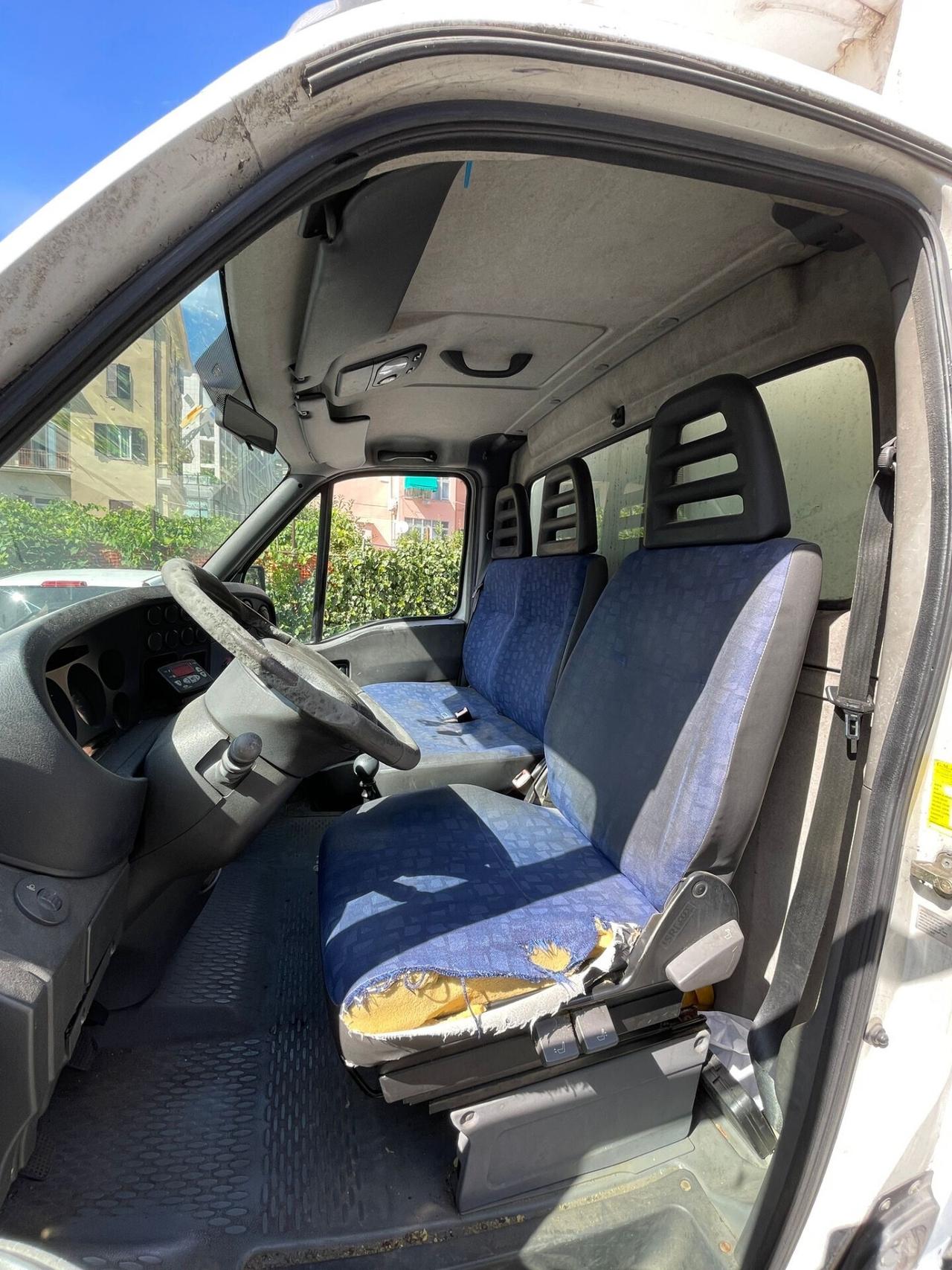 Iveco Daily 29L12P 2.3 Hpi TDI PM Cabinato