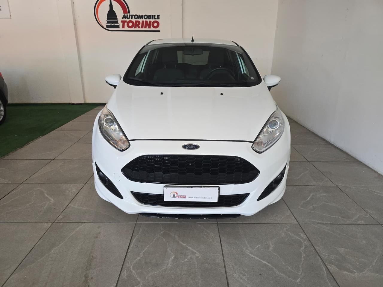 Ford Fiesta 1.5 TDCi 75CV 3 porte Black & White Edition