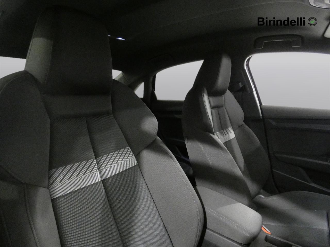 AUDI A3 4ª serie - A3 Sedan 35 TDI S tronic S line edition
