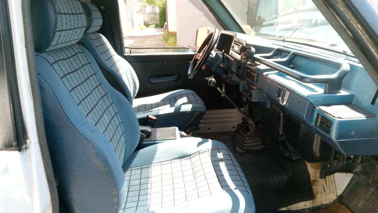 Nissan Spagna Patrol 3.3 td rialzato autocarro