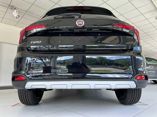 Fiat Tipo 1.5 Hybrid DCT 5 porte Cross KM0
