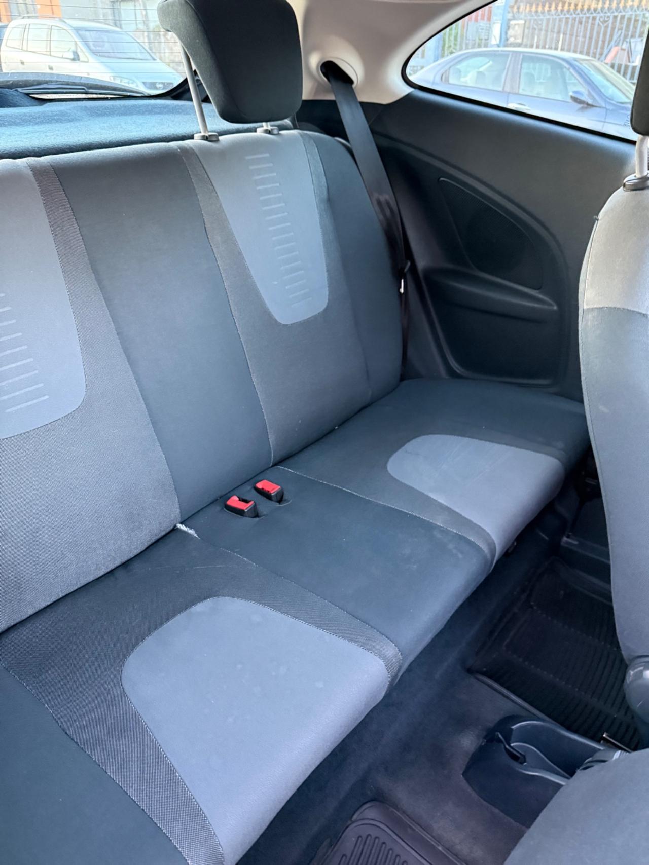 Ford Ka 1.3 TDCi 75CV Titanium