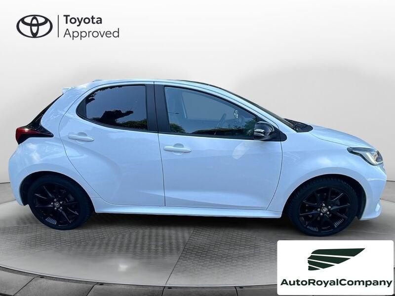 Toyota Yaris Hybrid Lounge MY22 IVA ESPOSTA