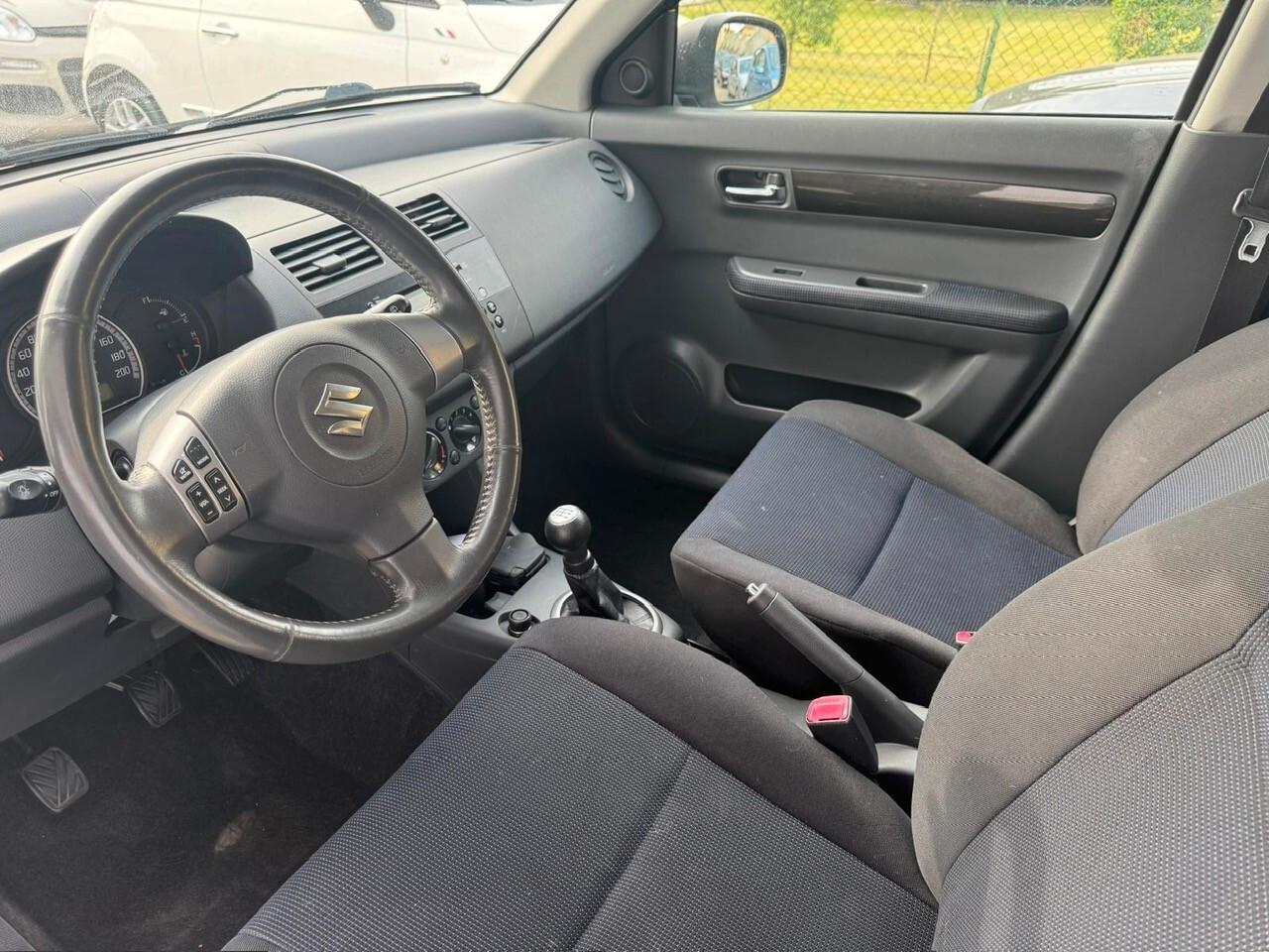Suzuki Swift 1.3 4x4 5p. GL