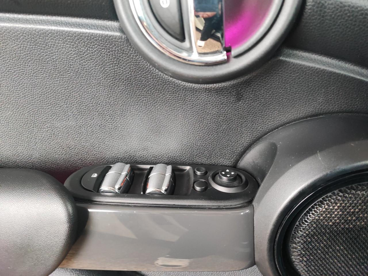 Mini 1.5 Cooper D Business XL 5 porte