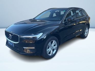 Volvo XC60 2.0 B4 MOMENTUM AWD AUTO