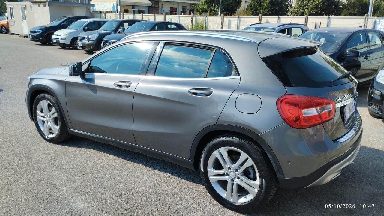 Mercedes-benz GLA 200 d Automatic Premium