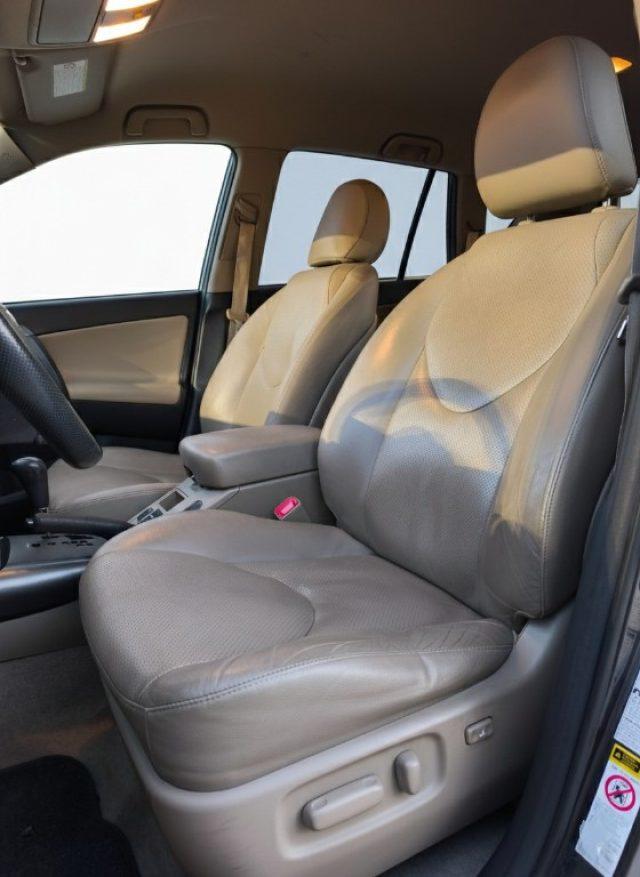 TOYOTA RAV 4 MY23 2.2 D-Cat A/T 150 CV Luxury Automatic Pelle