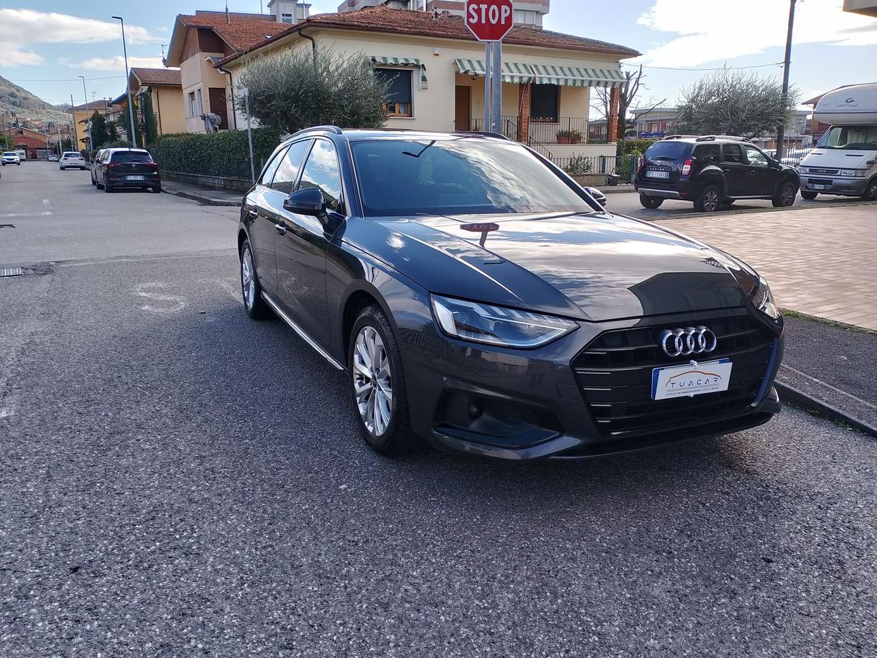 Audi A4 Business Advanced 2.0 35 TDI MHEV