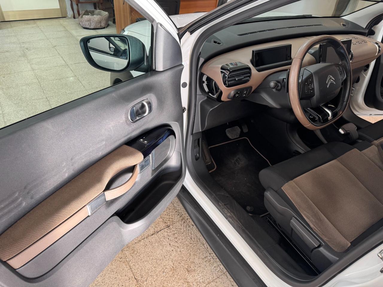 Citroen C4 Cactus BlueHDi 100 cv. Autom. Shine OK