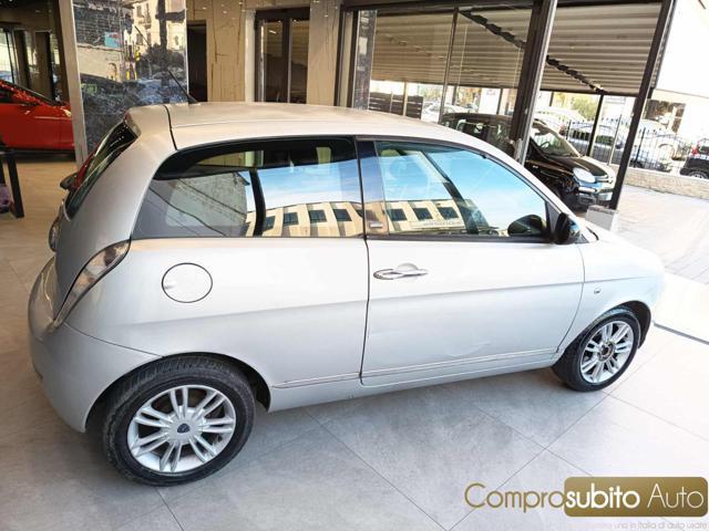 LANCIA Ypsilon 1.2 69 CV Unyca