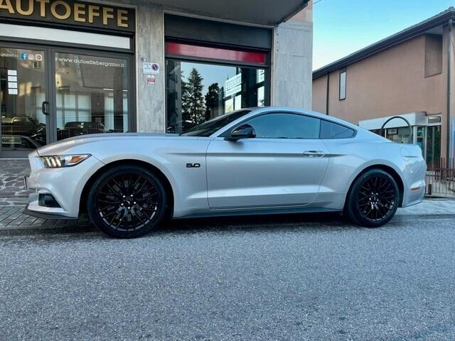 Ford Mustang Fastback 5.0 V8 TiVCT aut. GT 421CV, UFF., UNICOPROP., IVA ESPOSTA