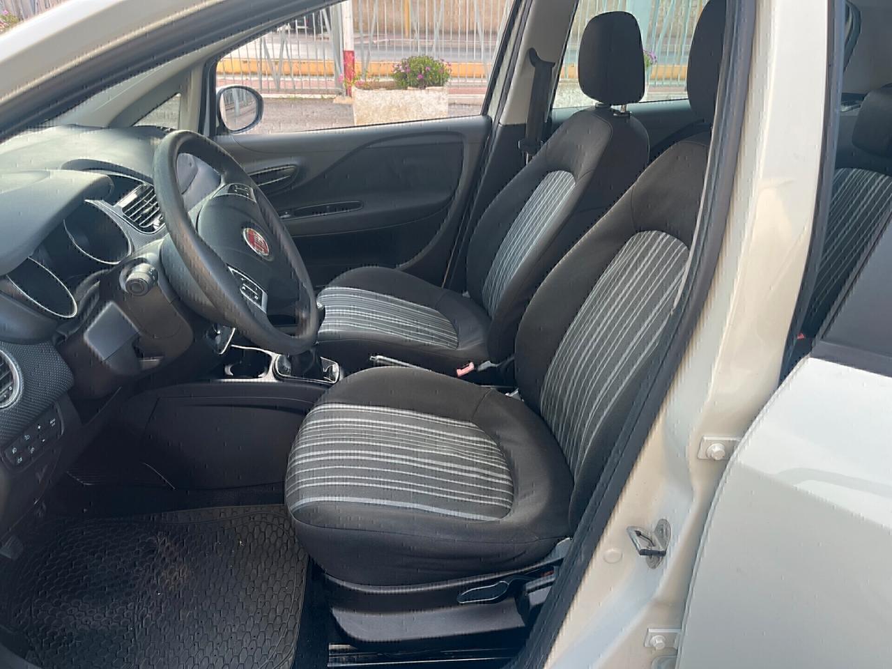 Fiat Punto 1.3 Mjt 75 CV Neopatentati UsatoSicuro