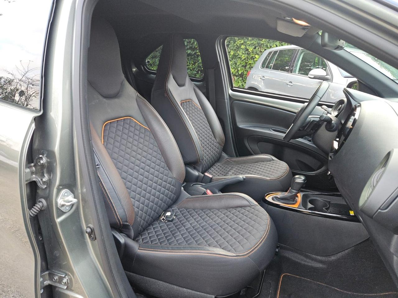 Toyota Aygo X 1.0 VVT-i 72 CV 5 porte Lounge S-CVT LIMITED