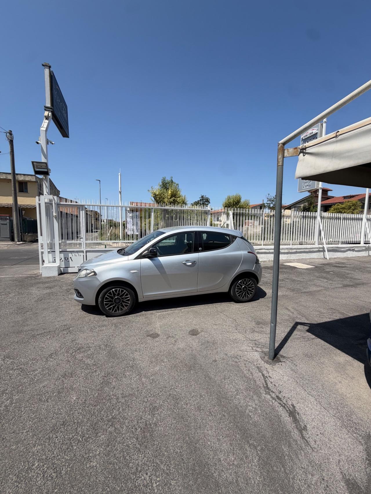Lancia Ypsilon 1.2 69 CV 5 porte GPL Ecochic Platinum KM CERTIFICATI IN FATTURA