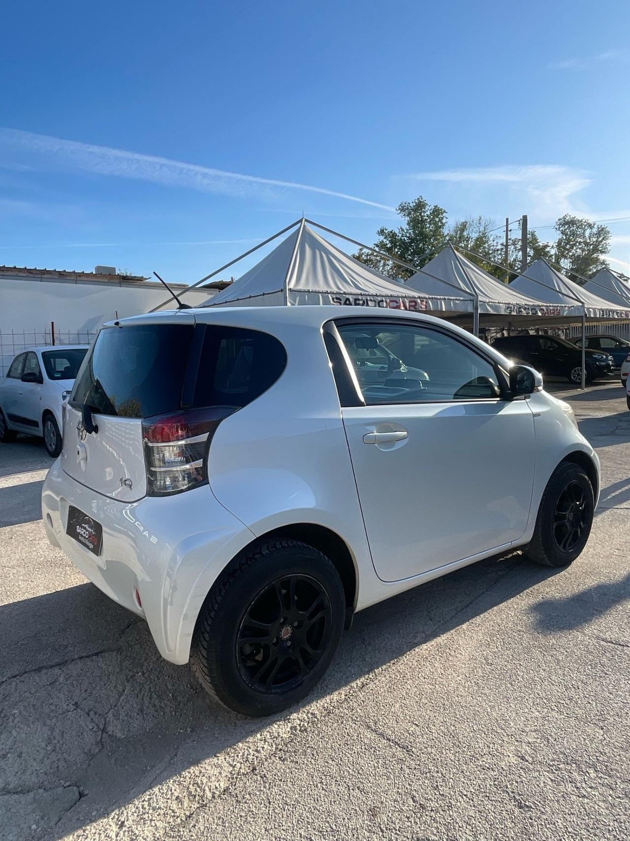 Toyota iQ 1.0