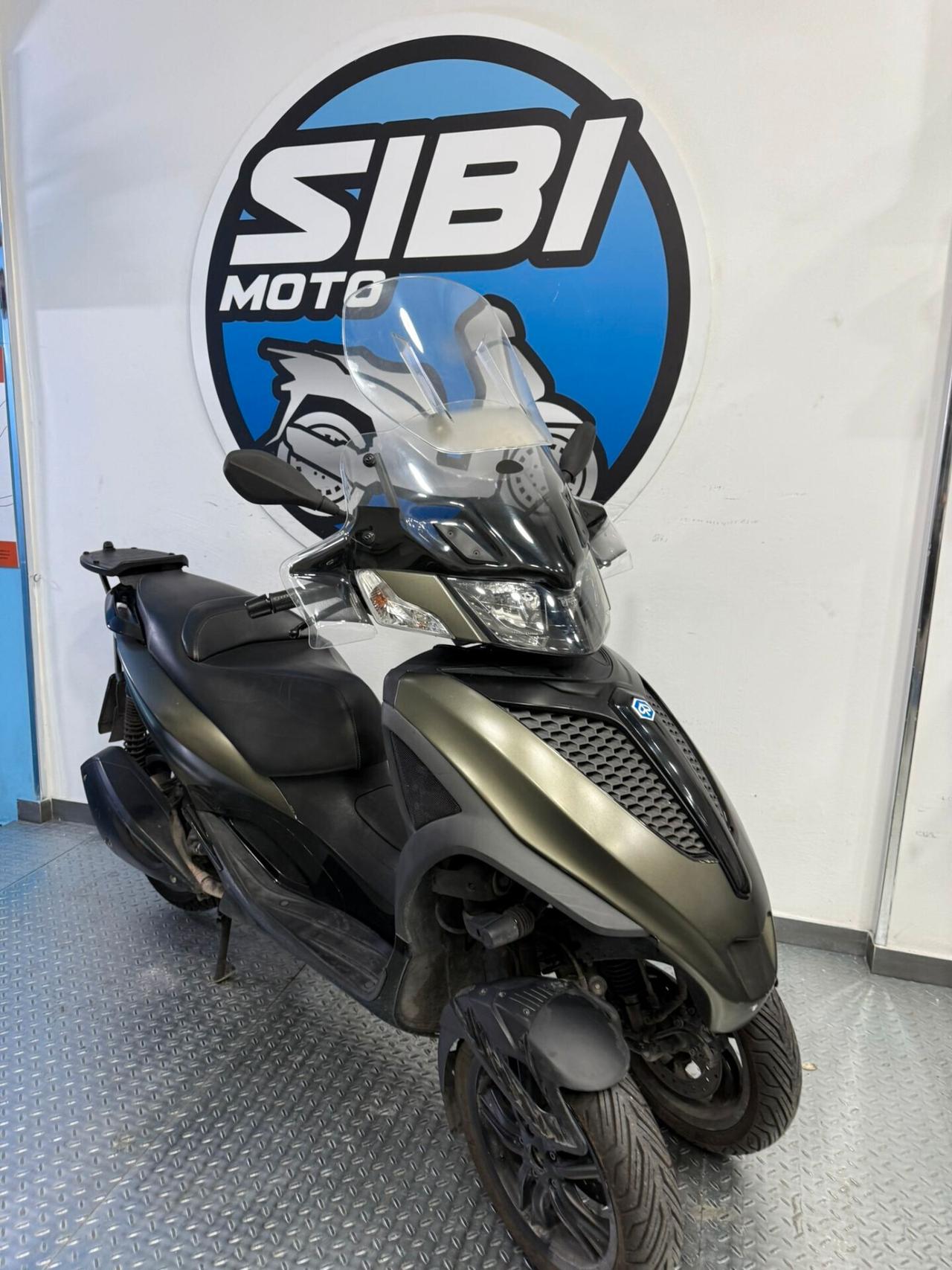 Piaggio MP3 300