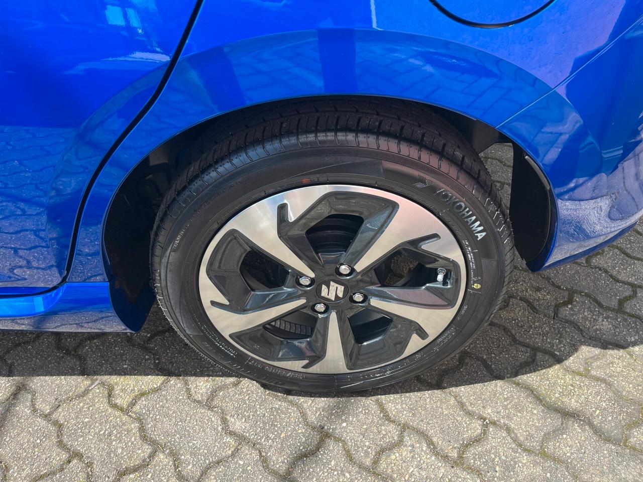 Suzuki Swift 1.2 hybrid Auto KmZero