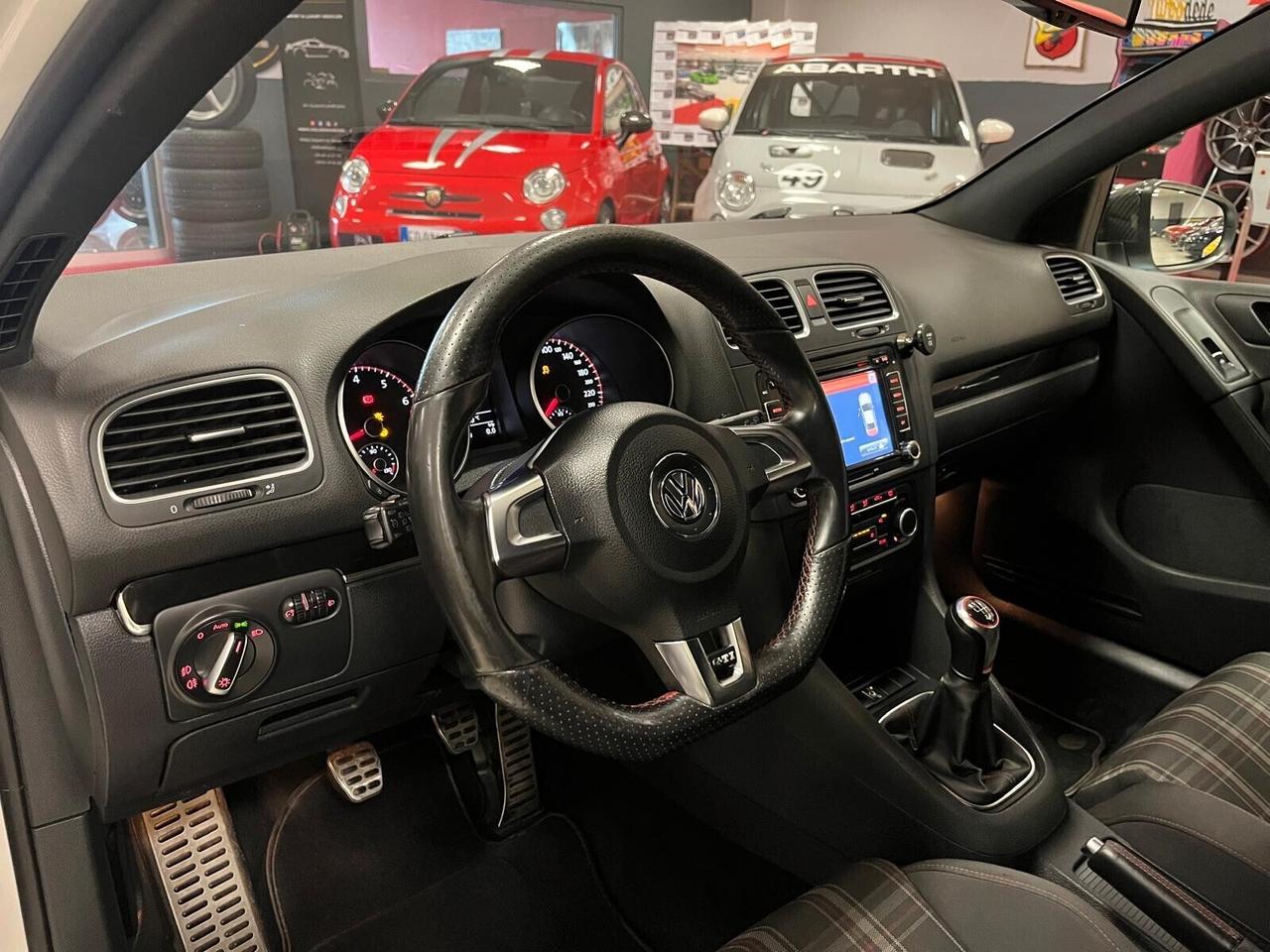 Volkswagen Golf GTI 2.0 TSI 5p.