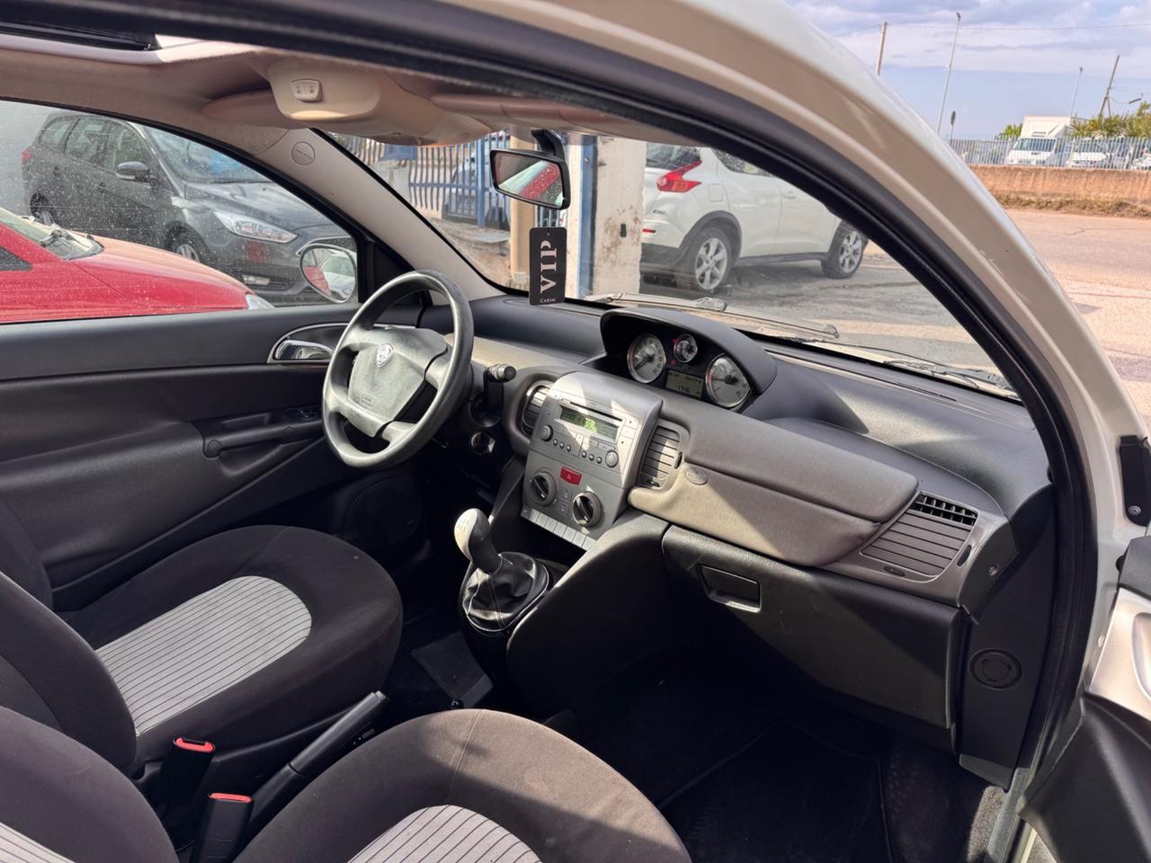 Lancia Ypsilon 1.3 MJT “TETTO APRIBILE”