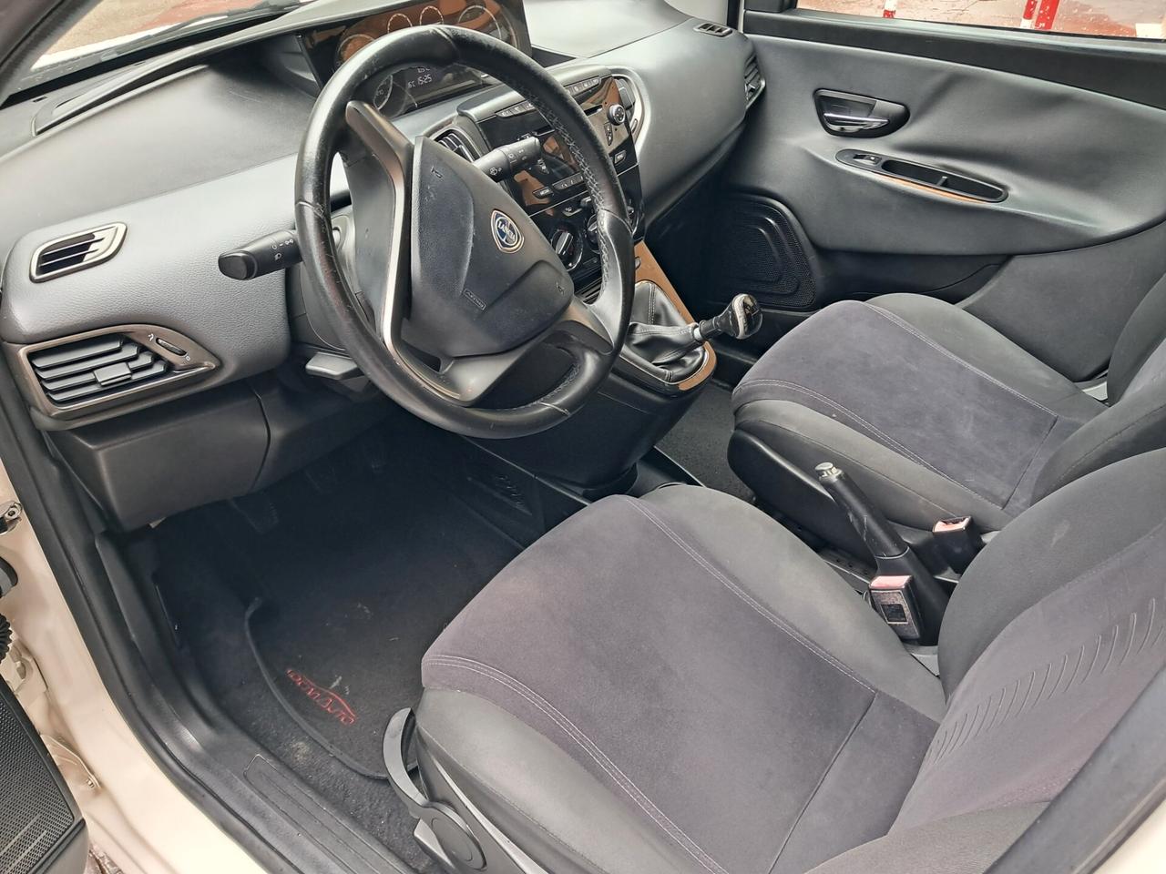 Lancia Ypsilon 1.3 MJT 16V 95 CV 5 porte S&S Gold