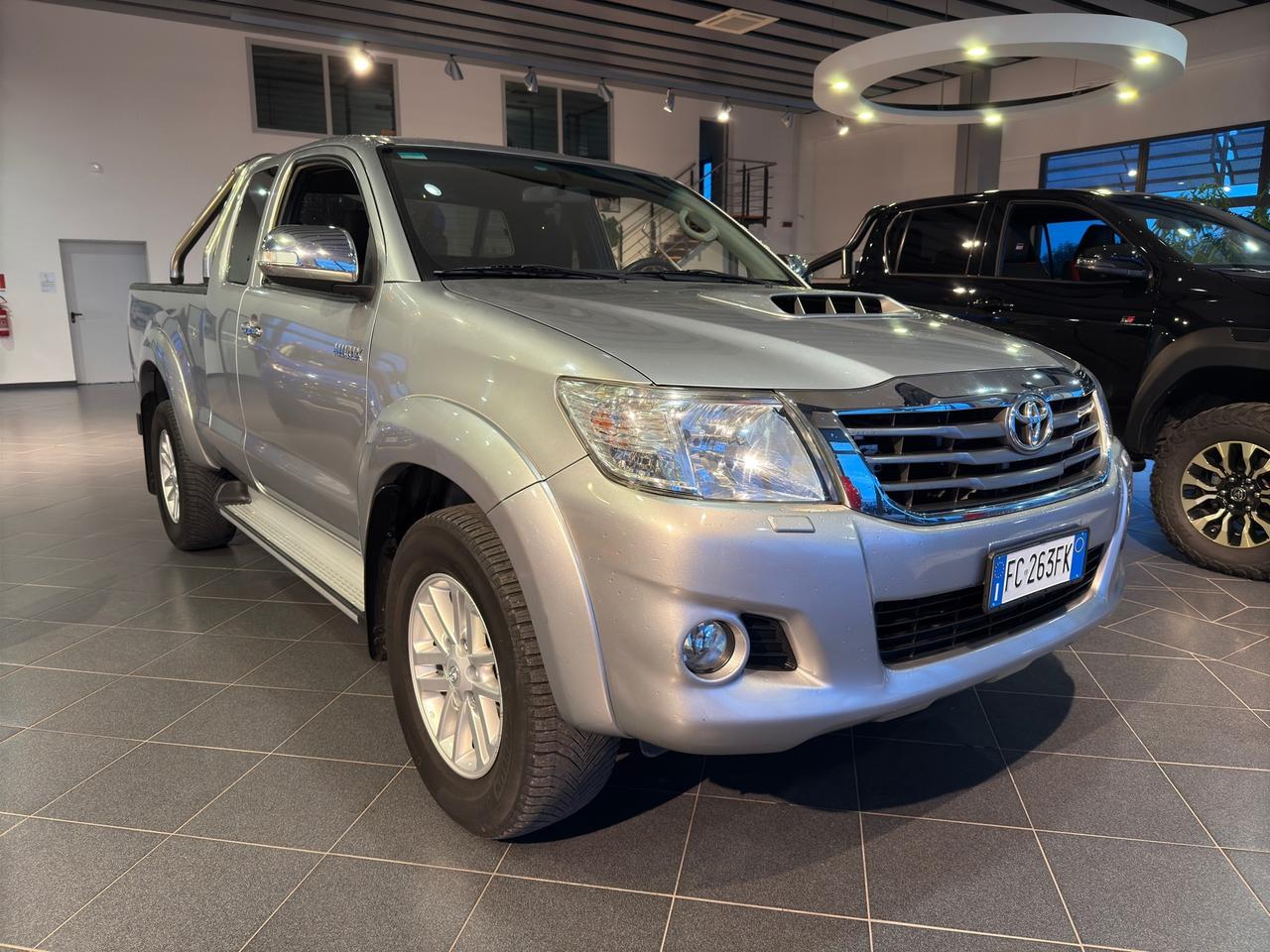 Toyota Hilux 2.5 D-4D 4WD my15"