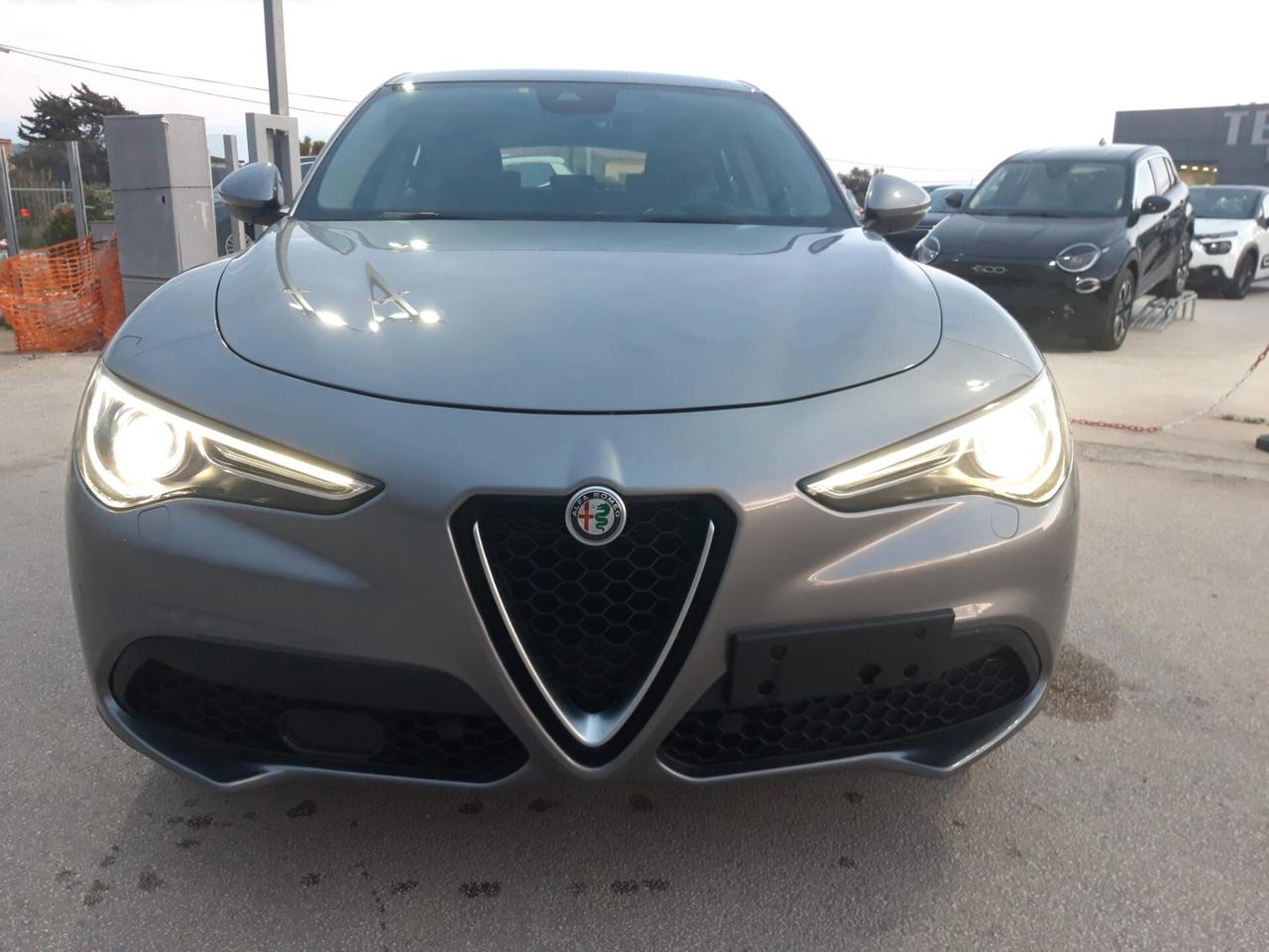 Alfa Romeo Stelvio 2.2 Turbodiesel 160 CV AT8 RWD Business