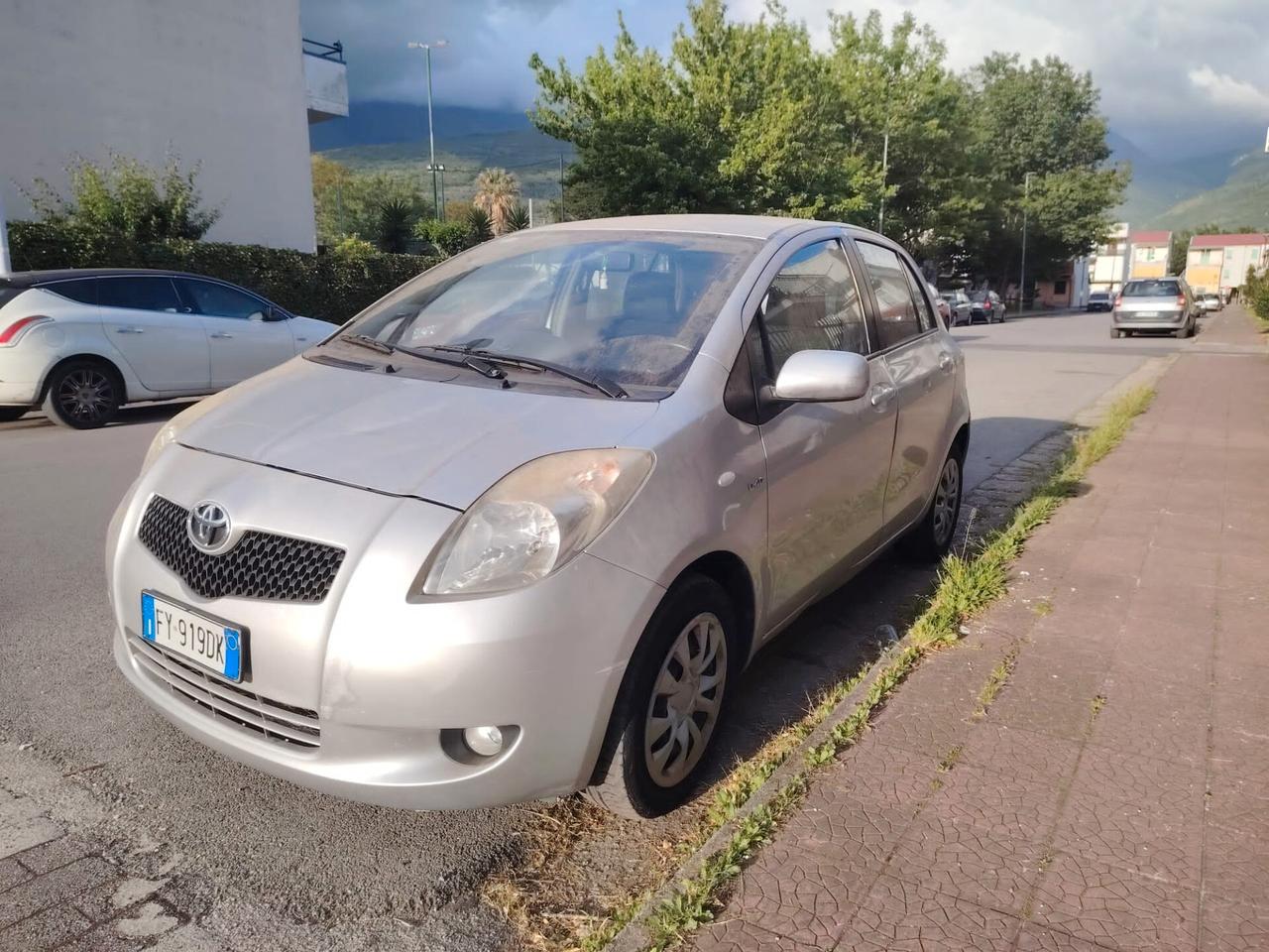 Toyota Yaris 1.4 D-4D DPF 5 porte