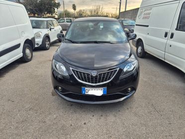 Lancia Ypsilon 1.0 FireFly 5 porte S&S Hybrid Ecochic Gold