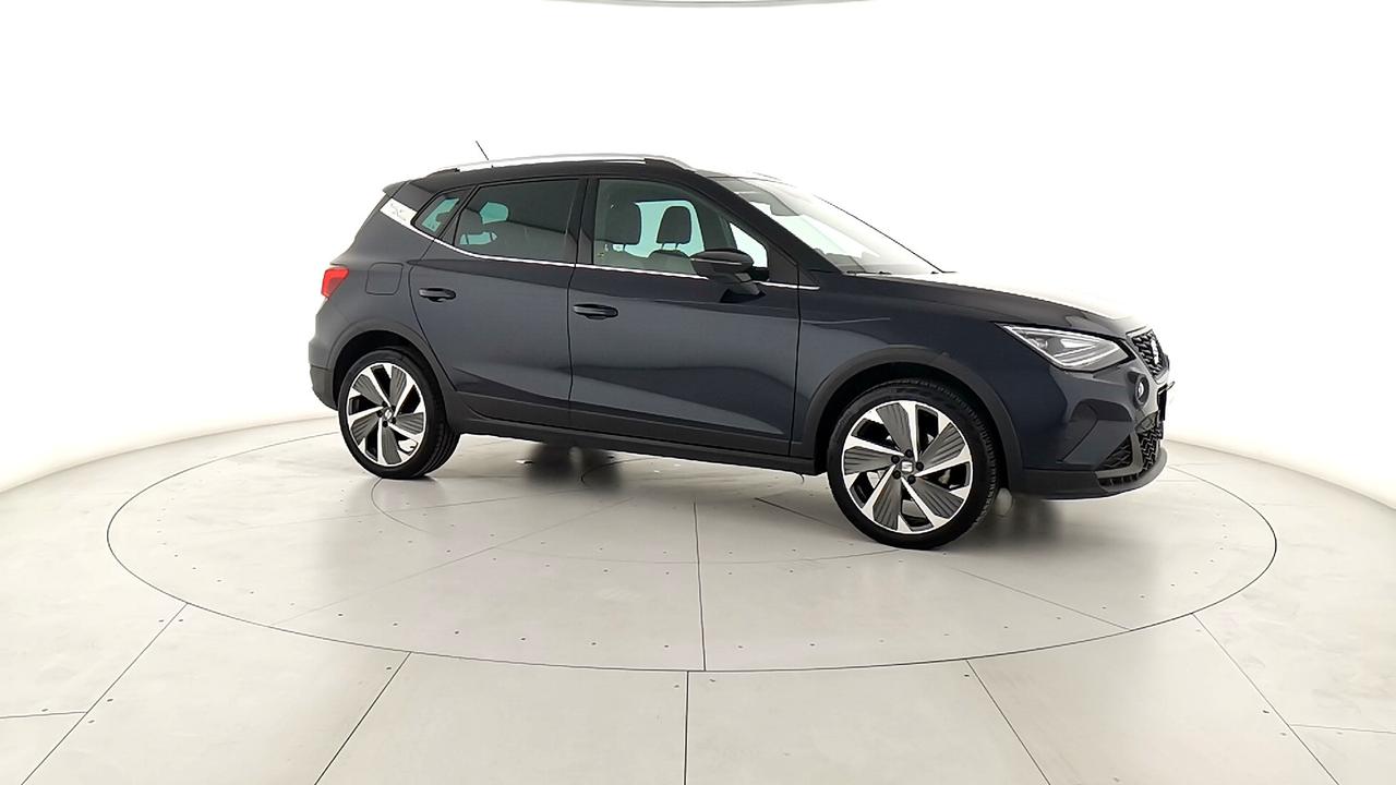 SEAT Arona 2022 - Arona 1.0 tgi FR 90cv