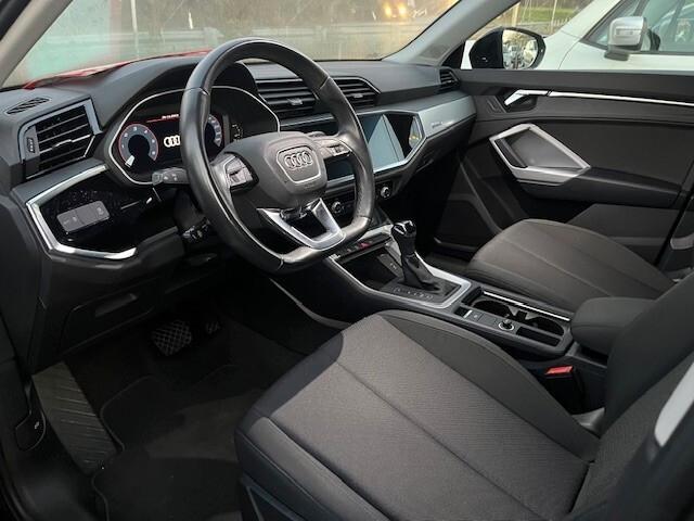 Audi Q3 35 TDI S tronic Business