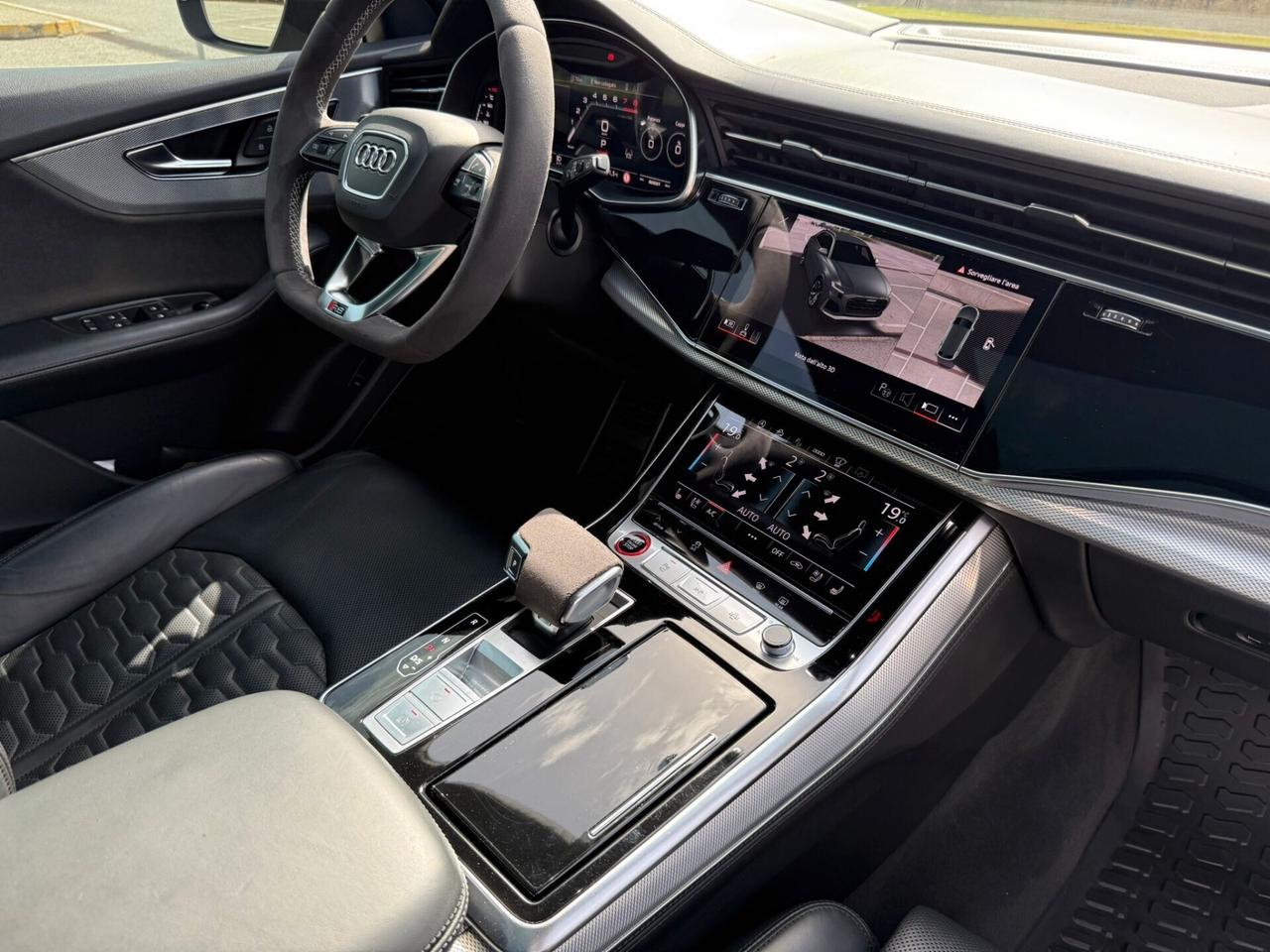 Audi Q8 RS TFSI V8 quattro tiptronic