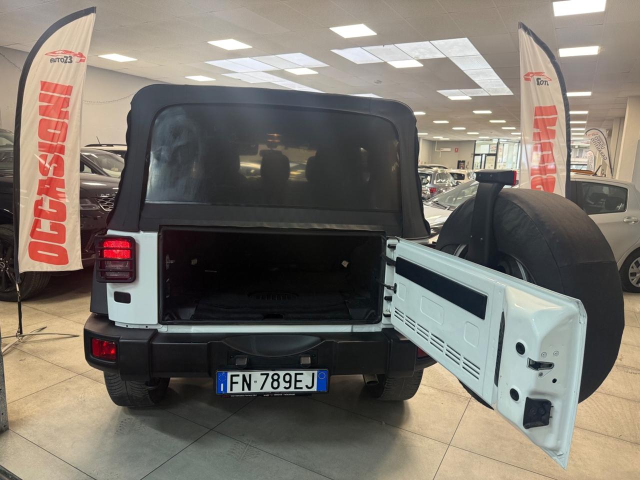 Jeep Wrangler 2.8 CRD DPF Rubicon Auto Soft Top Lungo