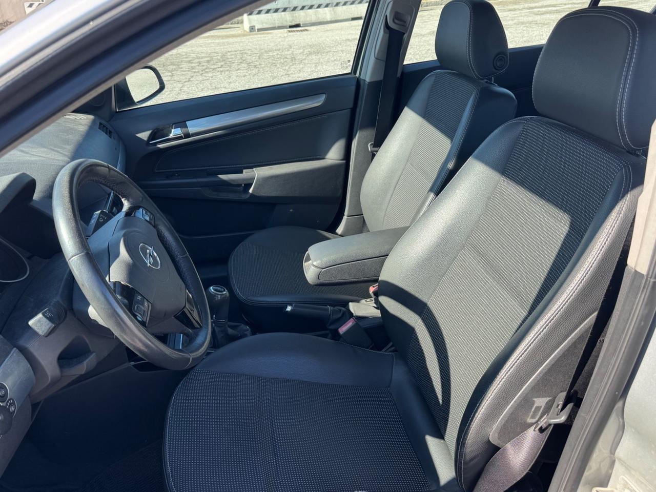 Opel Astra 1.7 CDTI 110CV 5 porte Enjoy