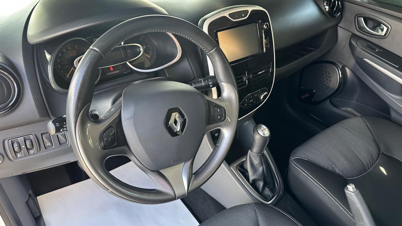 Renault Clio 1.2 75CV GPL led cerchi in lega ma i sensori di parcheggio