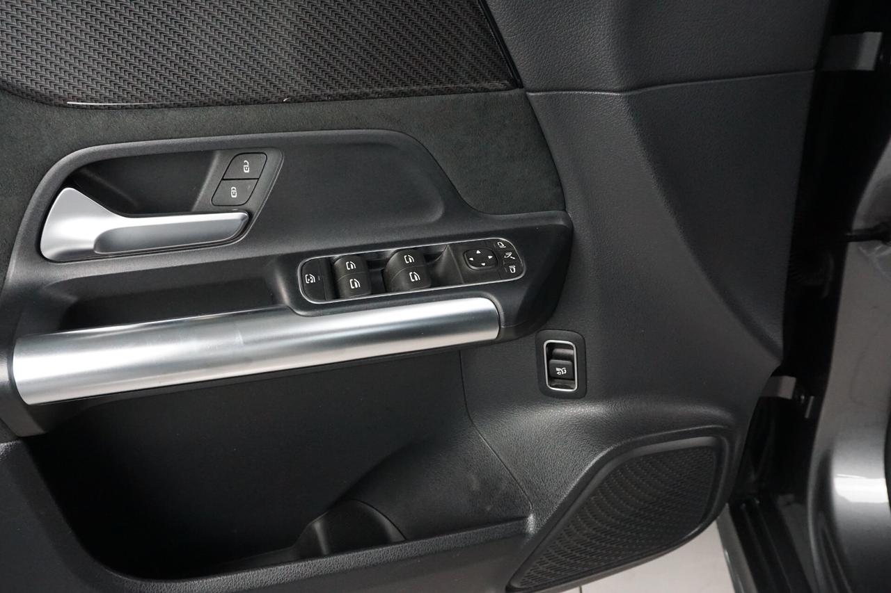 Mercedes-benz B 180 d Automatic Premium AMG Line