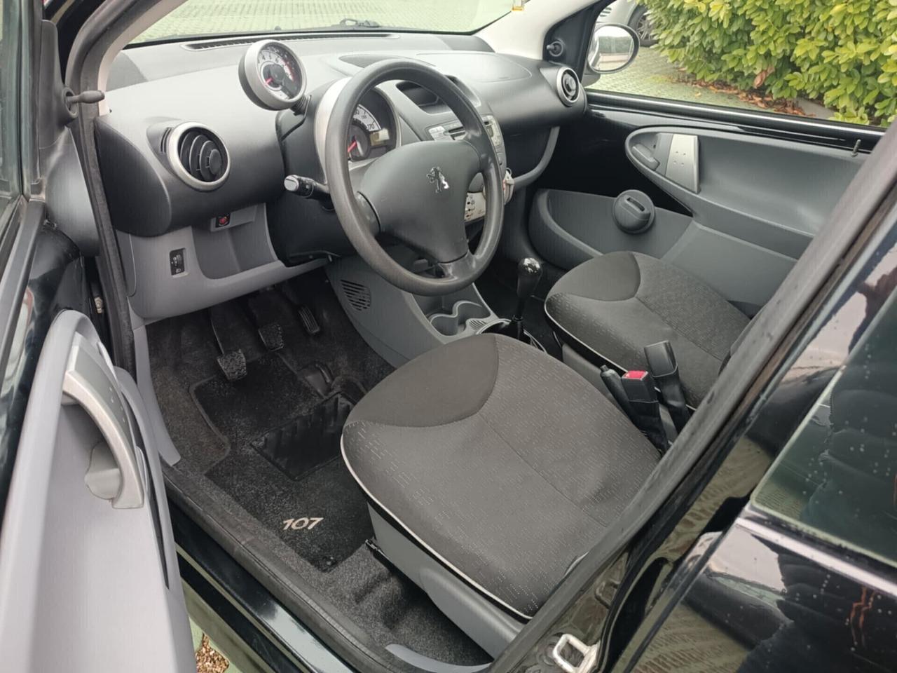 Peugeot 107 1.0 68CV 5p. Allure