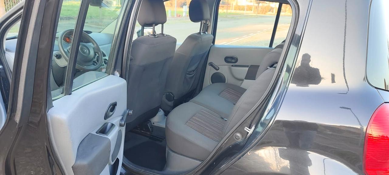 Renault Modus Grand 1.2 16V Dynamique