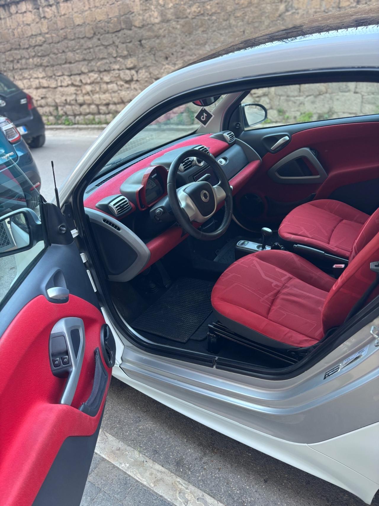 Smart ForTwo 1000 62 kW coupé passion