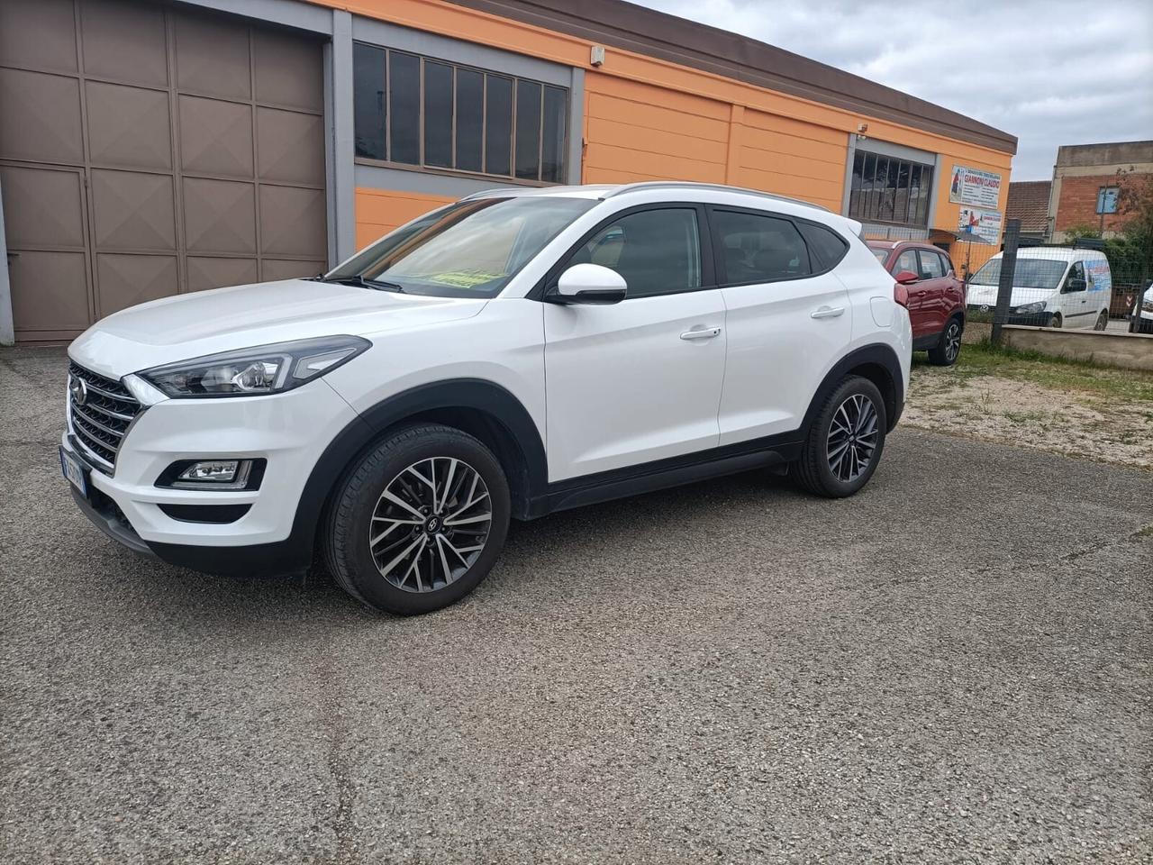 Hyundai TUCSON SUV PARI AL NUOVO