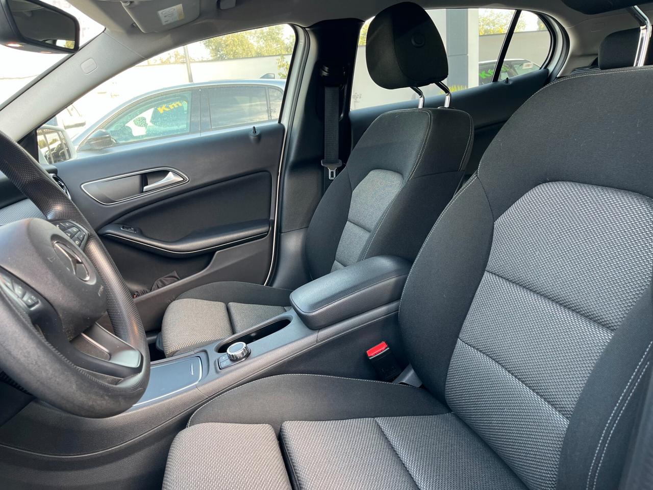 Mercedes-benz GLA 200 d Automatic Business